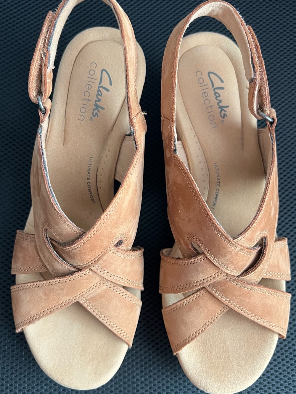 Clarks Collection Tan Suede Velcro Women’s Sandals Size 8